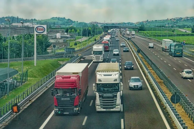 Przegląd sposobów pozyskiwania zleceń na transport międzynarodowy